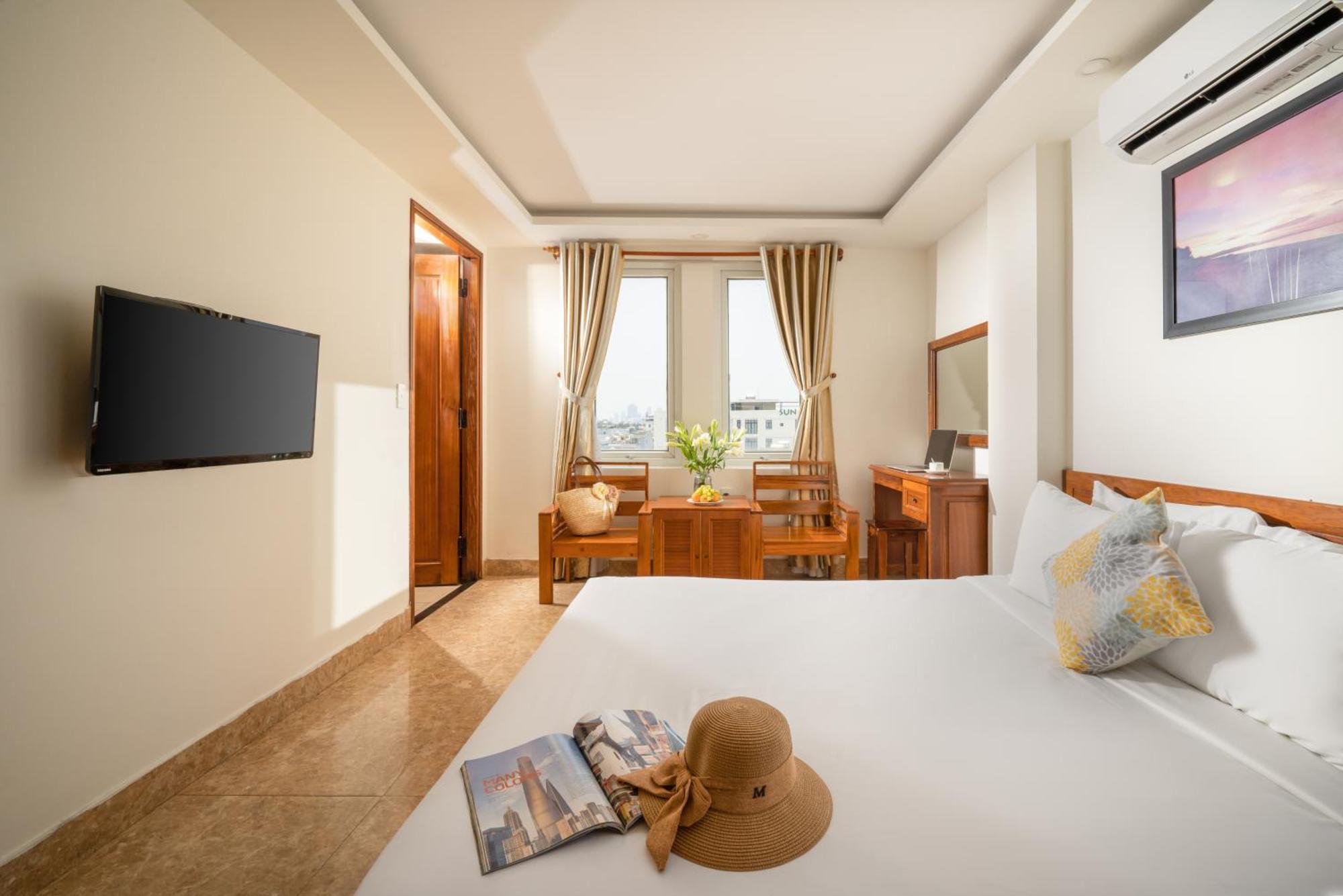 Titan Hotel Da Nang Exterior photo