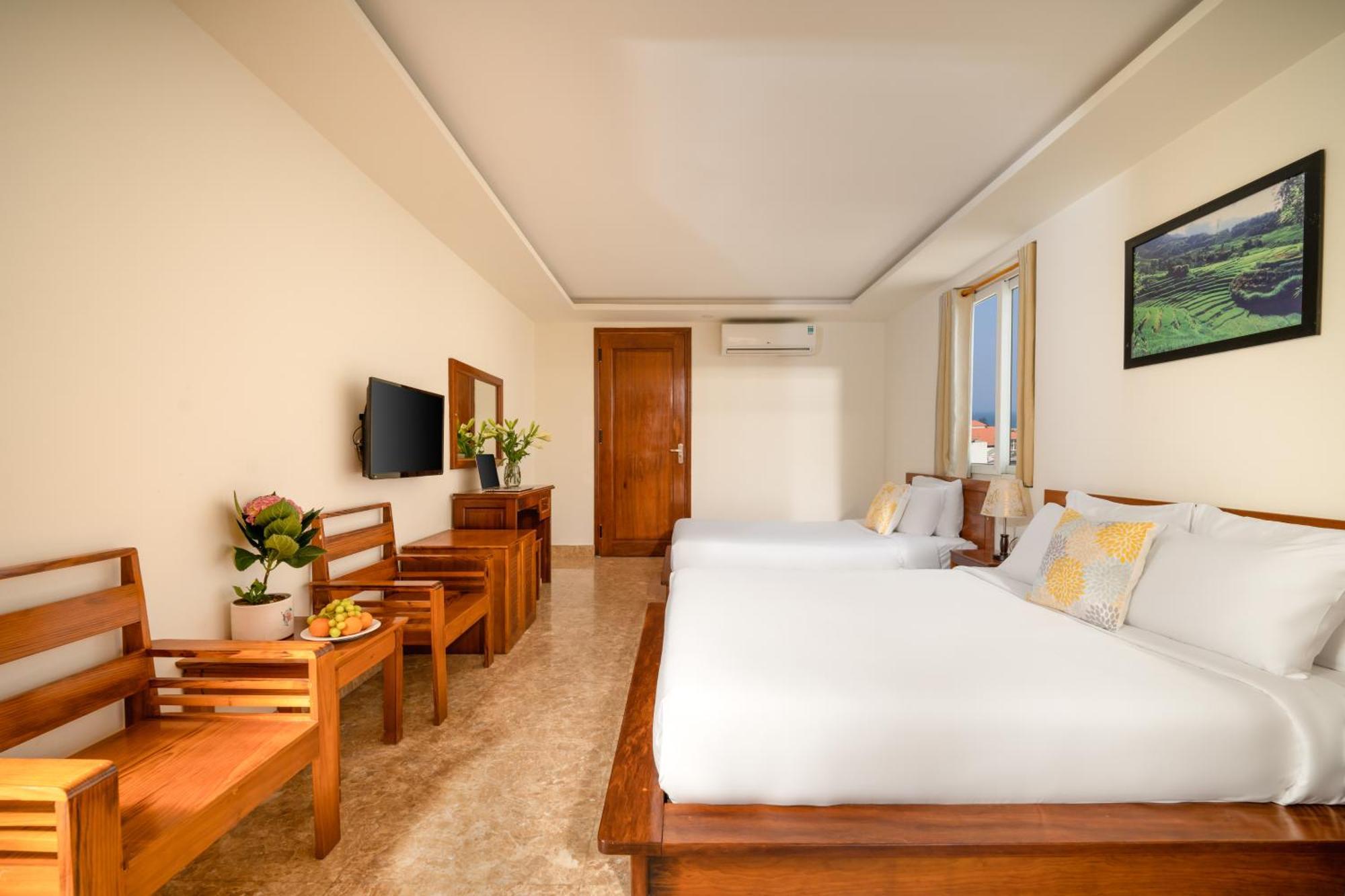 Titan Hotel Da Nang Exterior photo