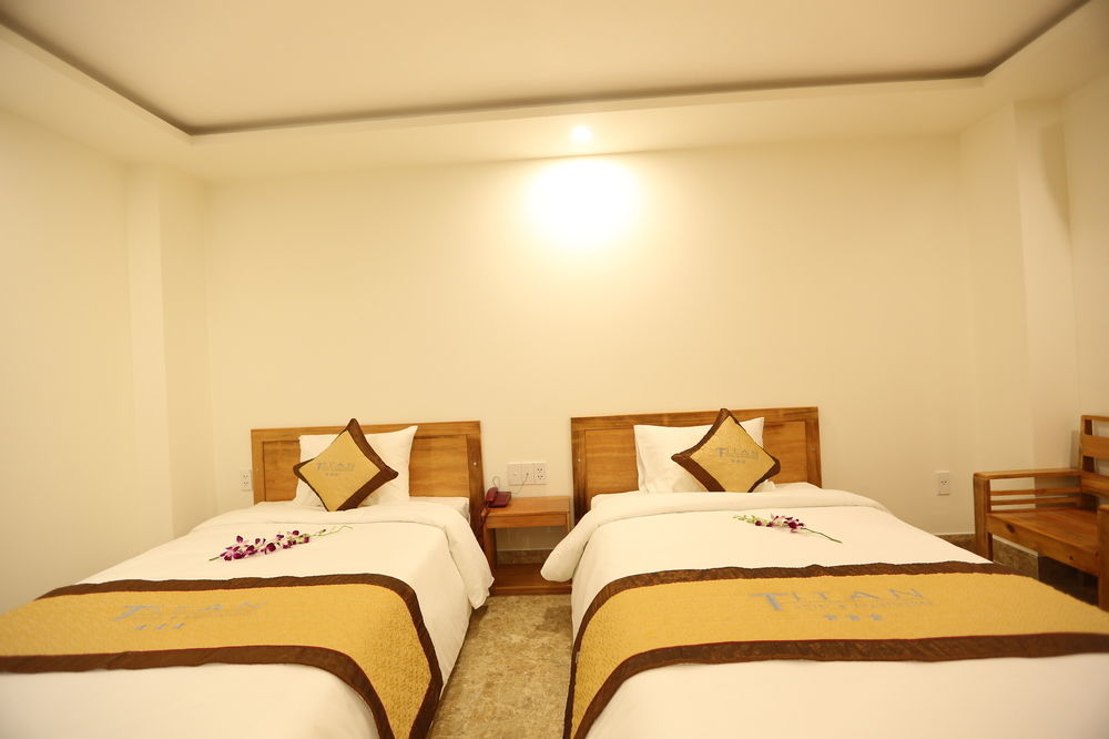 Titan Hotel Da Nang Exterior photo